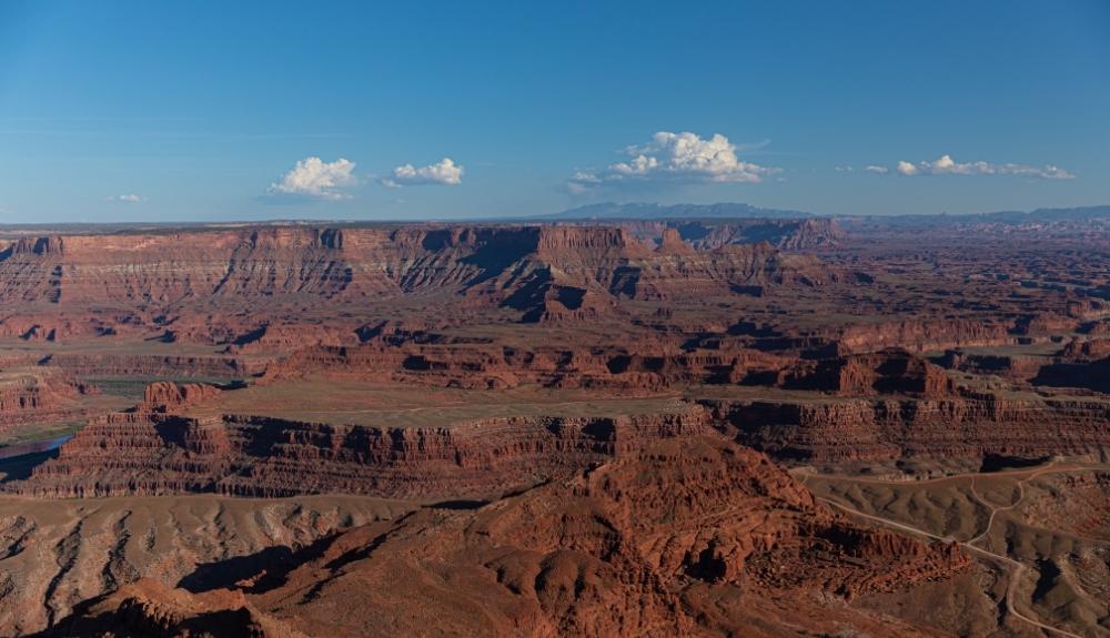 Image is of Dead Horse State Park to help emphasize the best national parks in Utah.